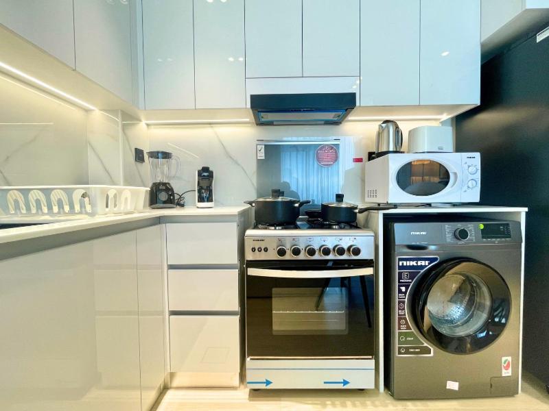 Premium Furnished 1br Binghatti Corner In Jvc - 301 Apartment Dubai