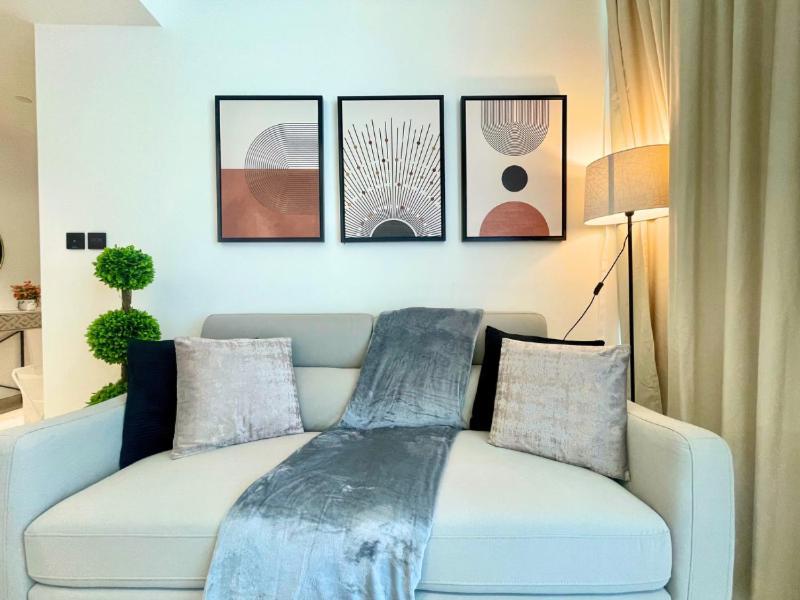 Premium Furnished 1br Binghatti Corner In Jvc - 301