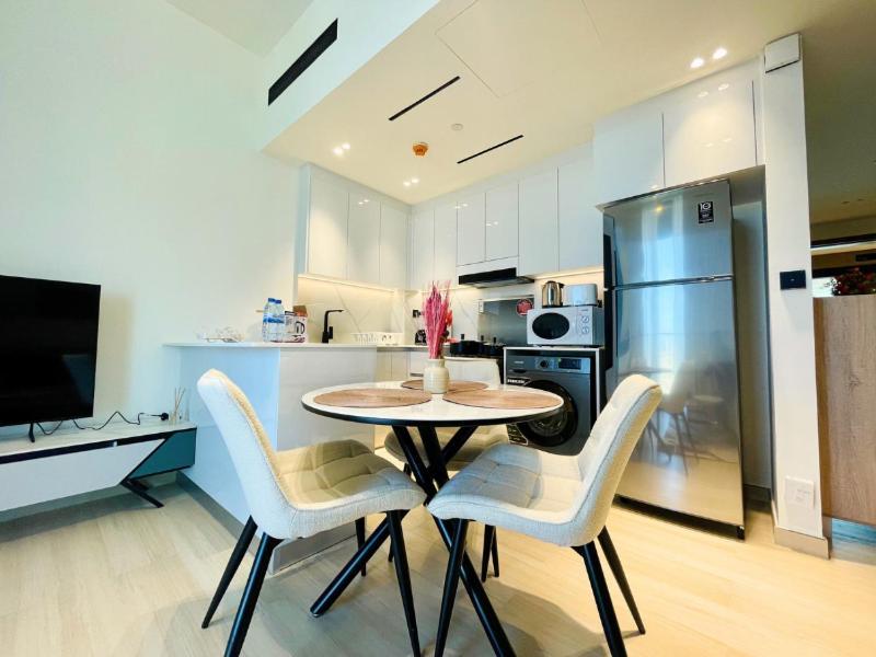 Apartment Premium Furnished 1br Binghatti Corner In Jvc - 301 Dubai