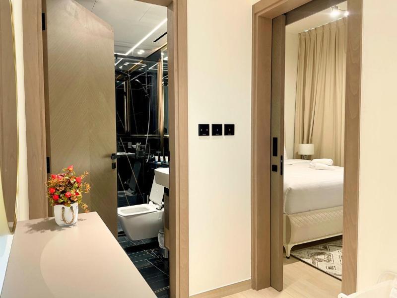 Premium Furnished 1br Binghatti Corner In Jvc - 301 *